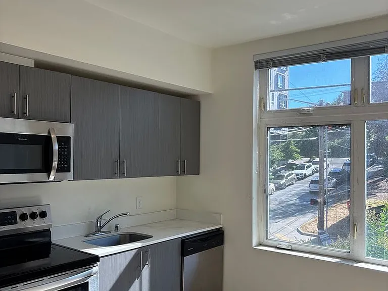 4801 Fauntleroy Apartments — Photo 55
