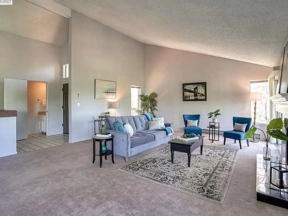 311 Vista Heights Rd