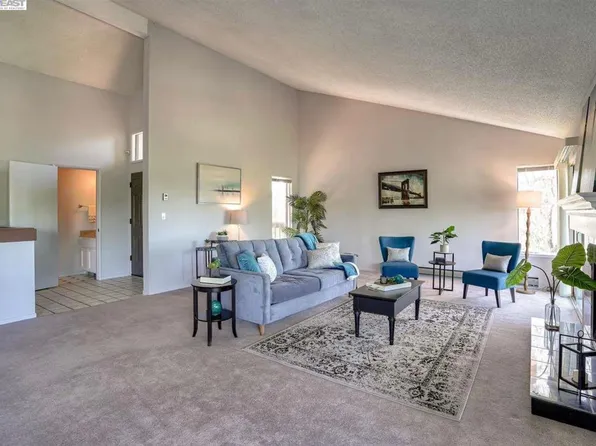 311 Vista Heights Rd, El Cerrito, CA 94530