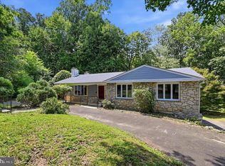 1035 W Allens Ln, Philadelphia, PA 19119