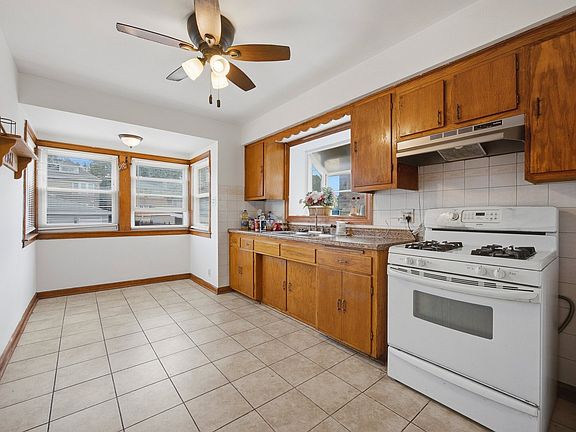 3rd image of 4731 S Kostner Ave