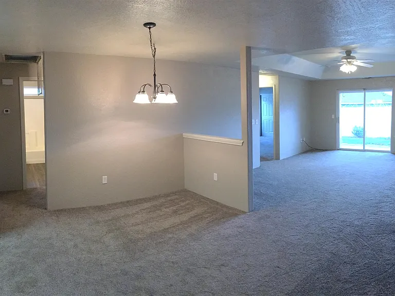 445 Crystal Dr — Photo 10