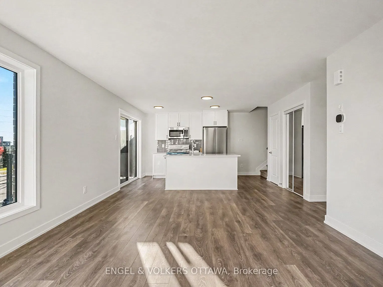 2 bed, $2,350 — Photo 3