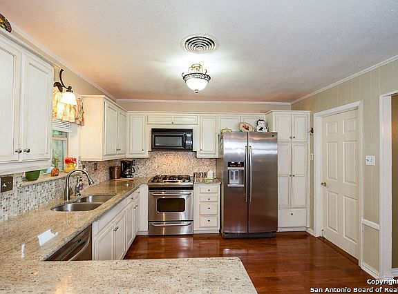 5th image of 3126 Samar Dr