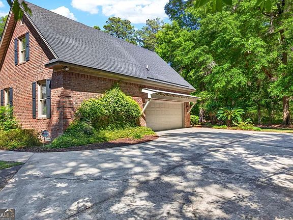 2nd image of 477 Buckland Hall Rd