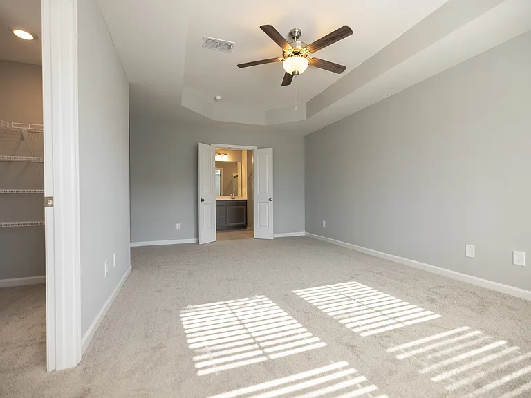 5740 Cloverwood Dr — Photo 16