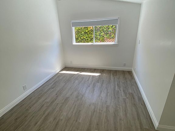 5th image of 2530 Hacienda Dr #B