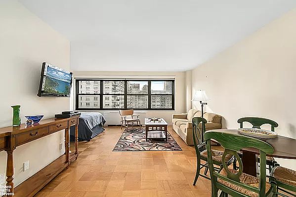 1st image of 160 W End Ave APT 24M