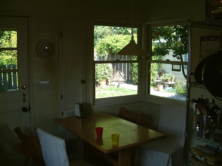 Kitchen dining nook