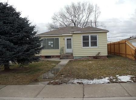 2nd image of 555 Willard Ave