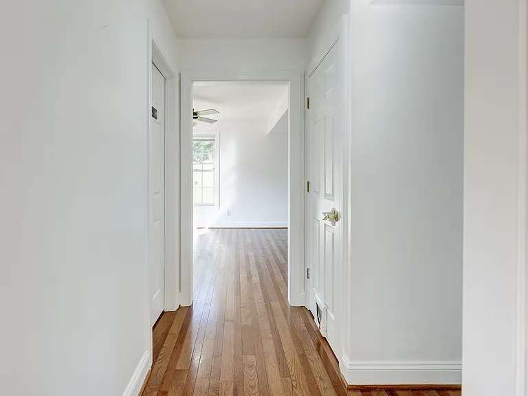 185 Angie Pl — Photo 2
