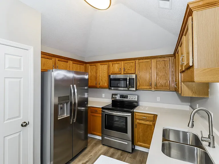 7086 Lagrange Hill Dr — Photo 8