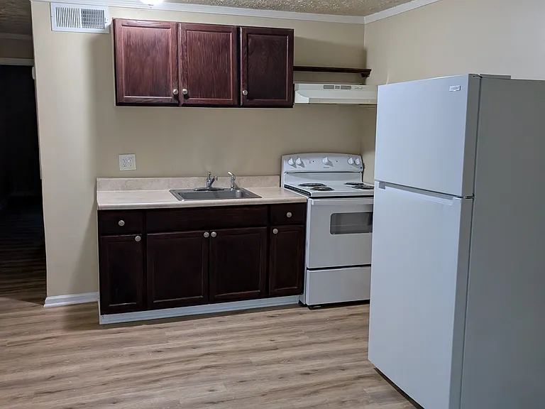433 Gresham Rd SW #C — Photo 5