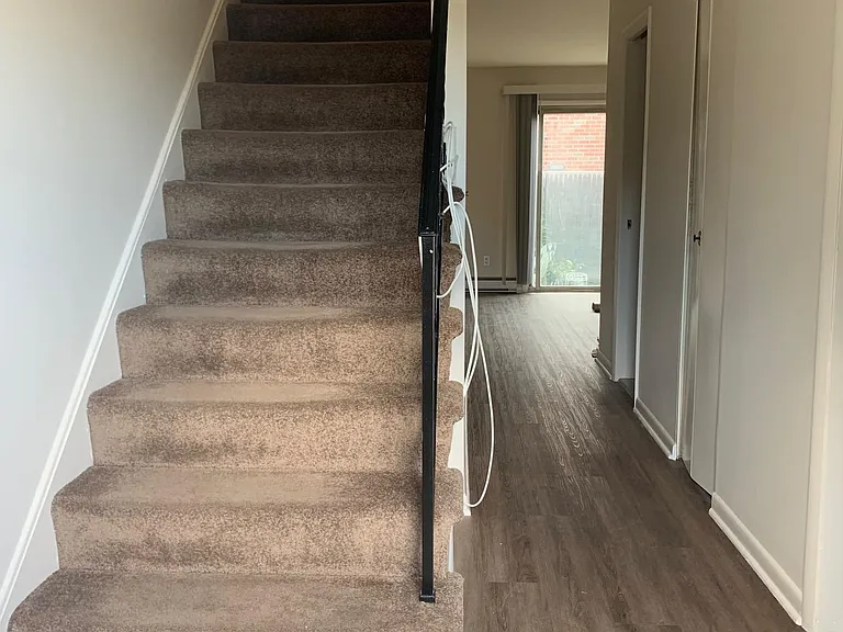 79 Webb Ave — Photo 3