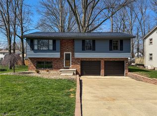 165 Winter Ln, Cortland, OH