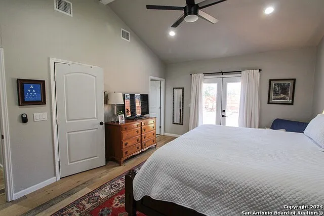 711 W Lullwood Ave — Photo 10