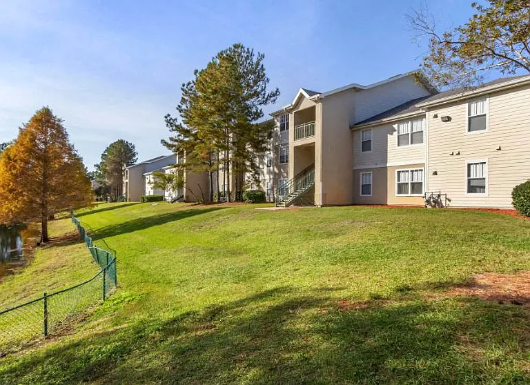 Windsong Apartments — Photo 4