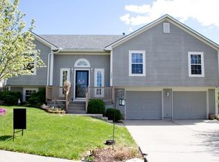 1302 Ridge Tree Ln, Pleasant Hill, MO 64080