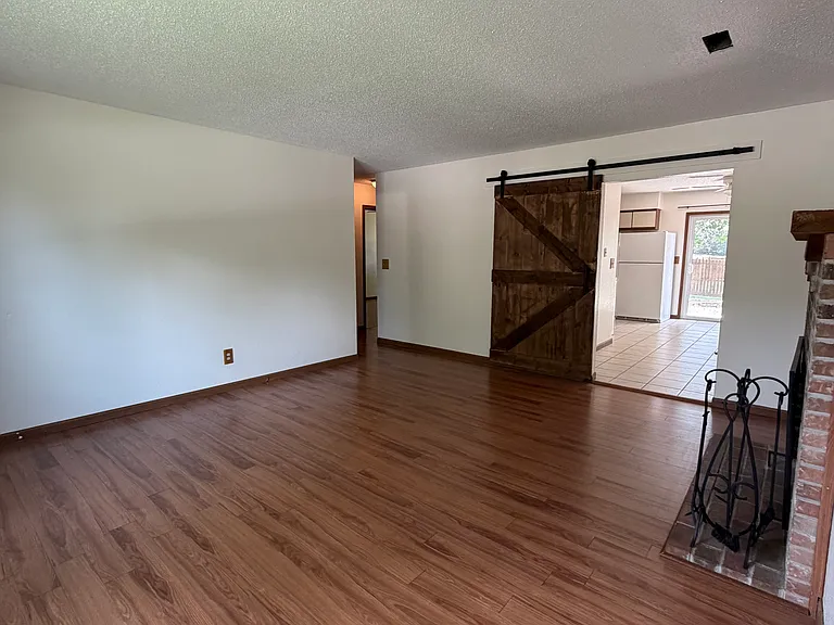 24 Twin Oaks Dr — Photo 11