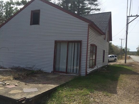 2nd image of 622 Raymond Rd