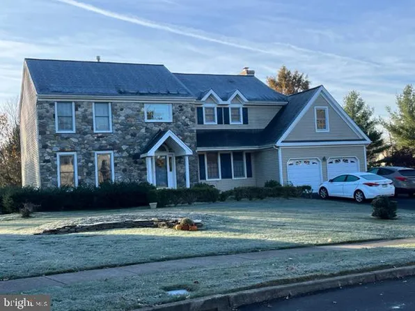 528 Heatons Mill Dr, Langhorne, PA 19047