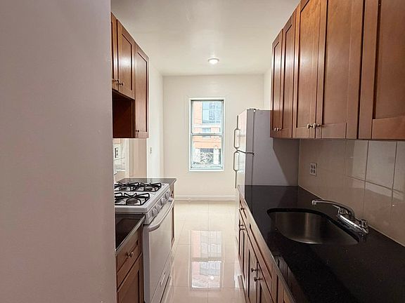 5th image of 3620 Parsons Blvd APT 2C