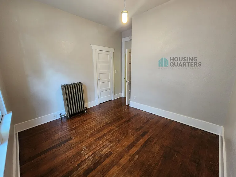 1414 N Lincoln St — Photo 5