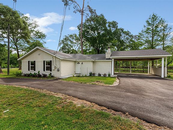 3rd image of 16027 Barbara Ln