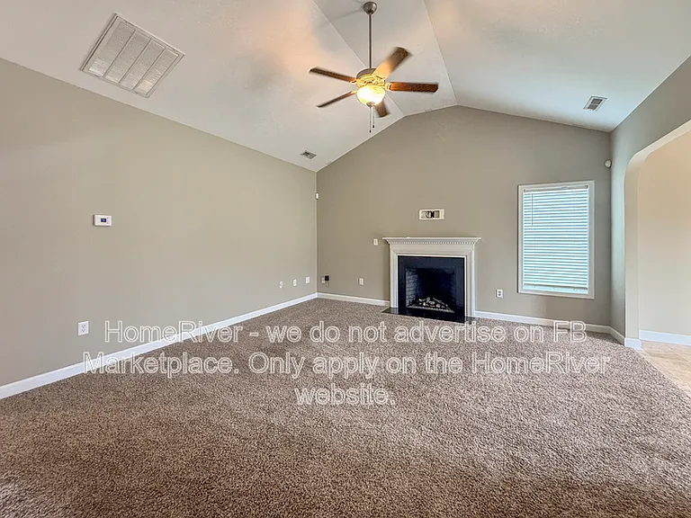 676 Broad Dr — Photo 4
