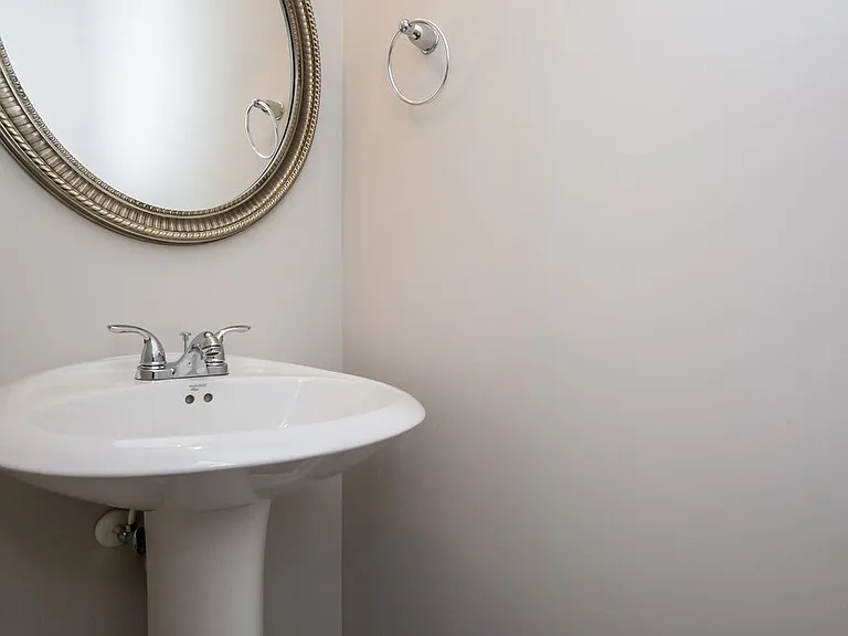 593 Joneus Dr — Photo 16