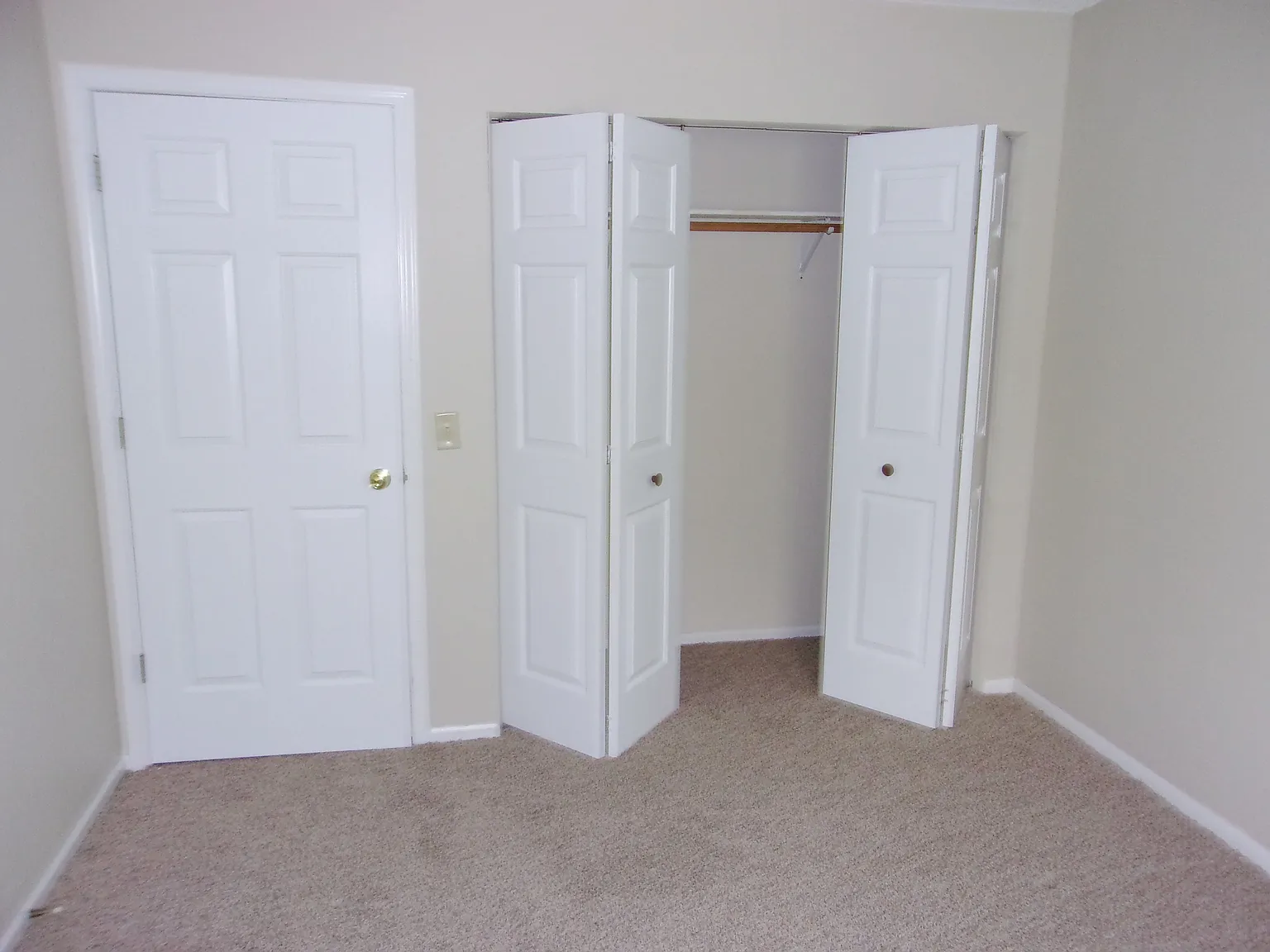 4 bed, 1350 sqft, $1,950 — Photo 4
