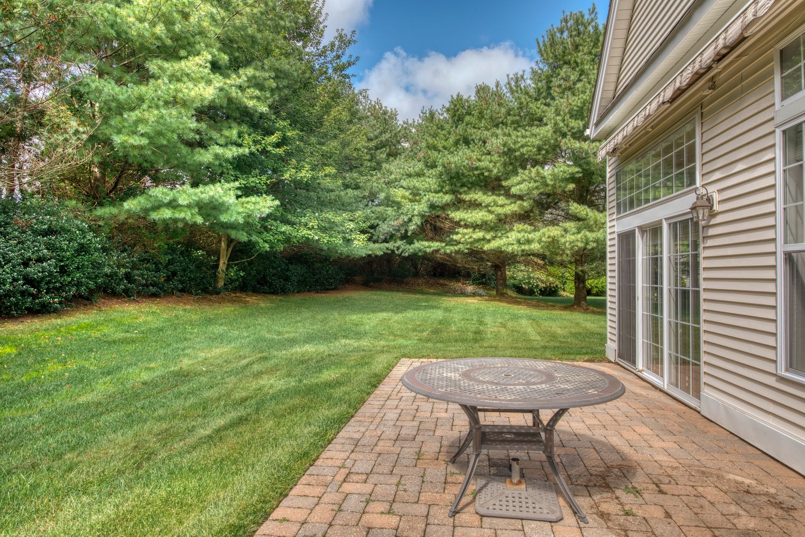  Patio with Beautiful Lawn