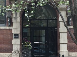 18 E Division St APT 1, Chicago, IL 60610