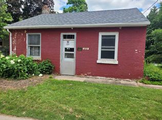217 N Chestnut St, Mineral Point, WI 53565