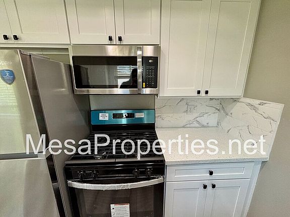 4th image of 1749 E Fairfield Ct APT 4