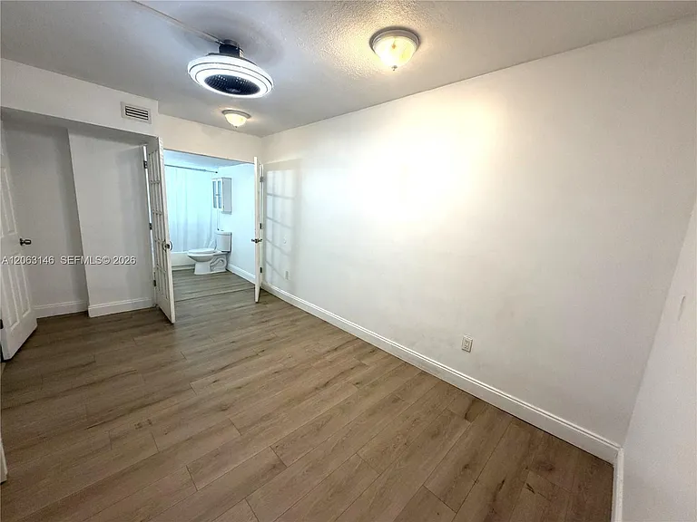 1770 NE 191st St #204-1 — Photo 8