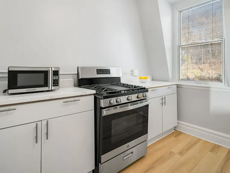 Quarry St. Apartments — Photo 55