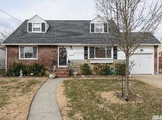 177 Kilburn Rd S, Garden City S, NY 11530