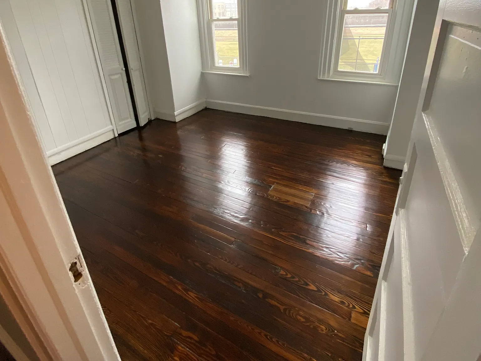 3 bed, 1290 sqft, $2,100 — Photo 2