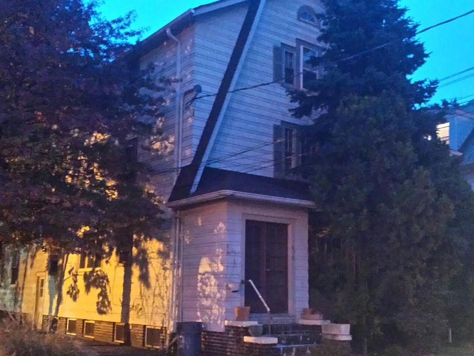 1st image of 970 Sanford Ave