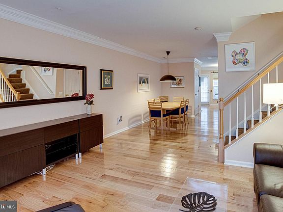 4th image of 4106 Oxford Ln
