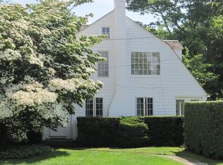 260 Old Black Point Rd, Niantic, CT 06357