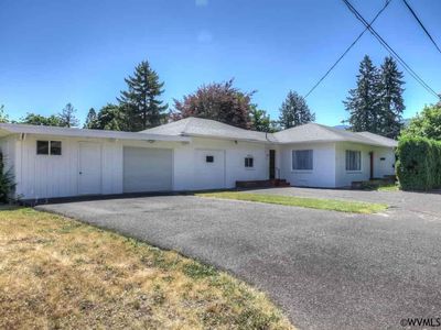452 SW 8th Ave, Mill City, OR, 97360