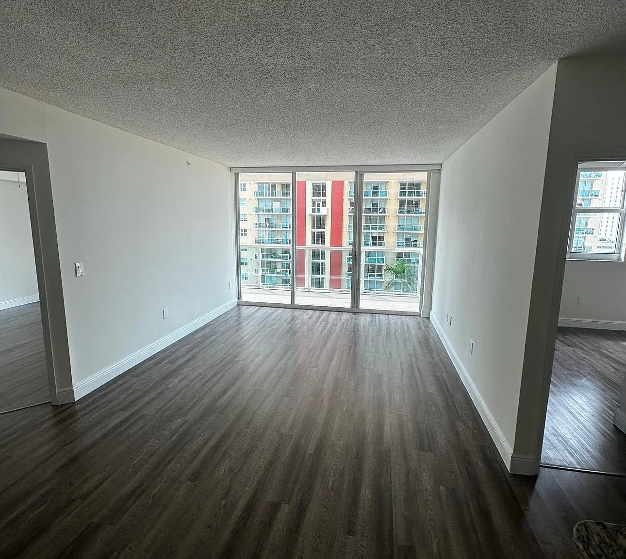 17000 N Bay Rd — Photo 3