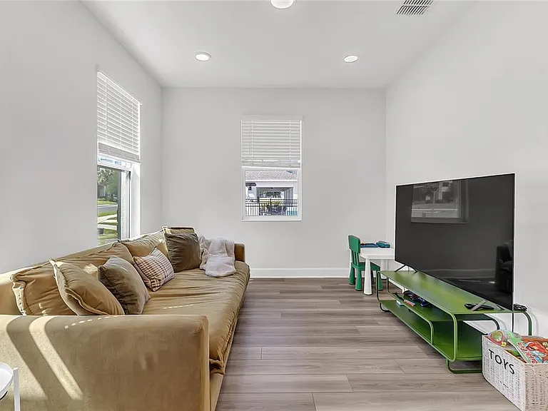 9201 Gran Teatro Dr — Photo 7