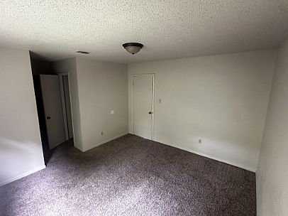 4th image of 240 Clarence Ave #R8
