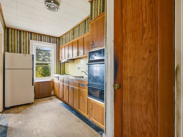 61-24 65th Street image 8 of 22