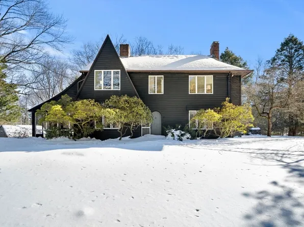 893 Highland St, Hamilton, MA 01982