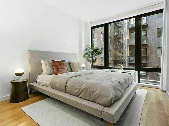 5th image of 25 E 19th St #D4