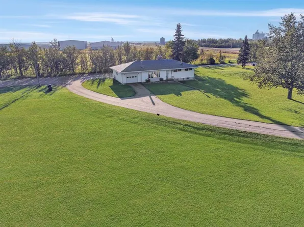 122 W Railway Ave NE, Falher, AB T0H 1M0